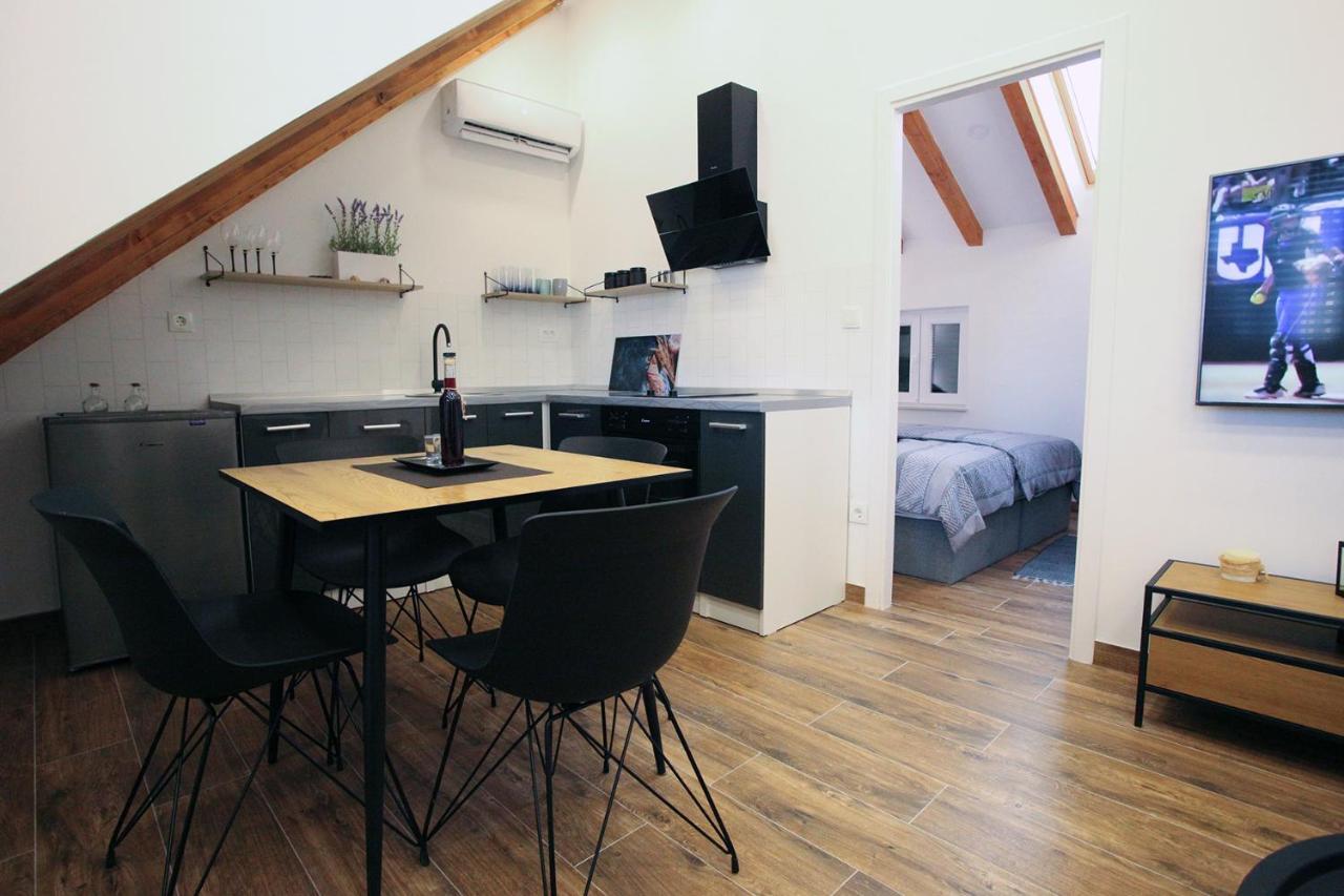 New Split Central Apartments Jakov & Niko ภายนอก รูปภาพ